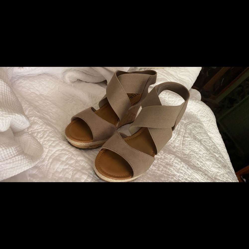 Gray wedges